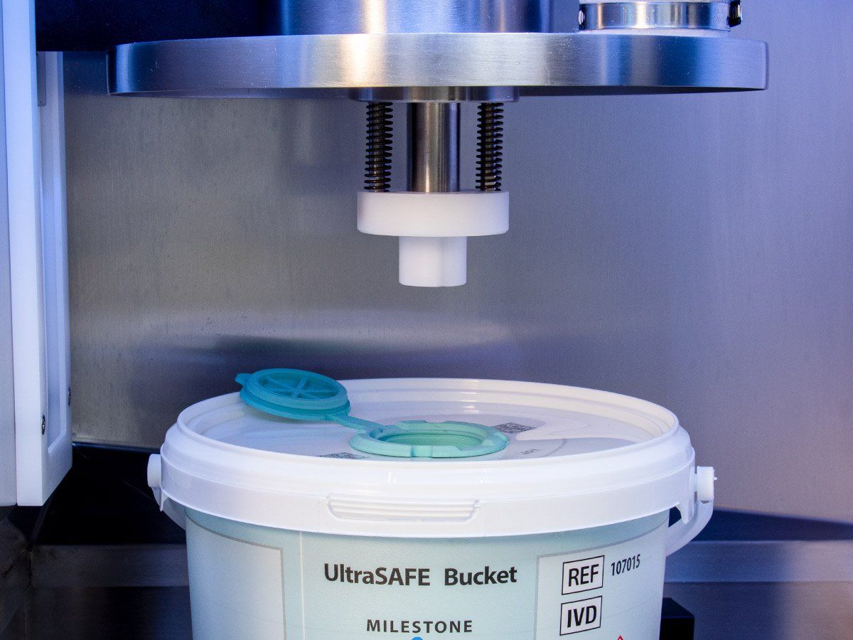 Best Practices for Safe Specimen Handling in the Operating Room cover