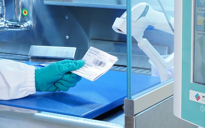 Entering the case ID through the barcode