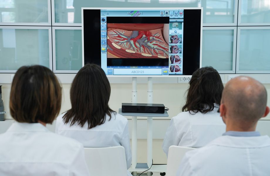 Safer for Operators and Specimens